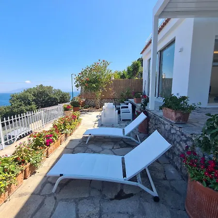 Casa Capri Me Villa Exterior photo