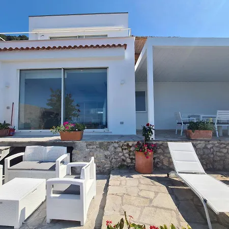 Casa Capri Me Villa Exterior photo